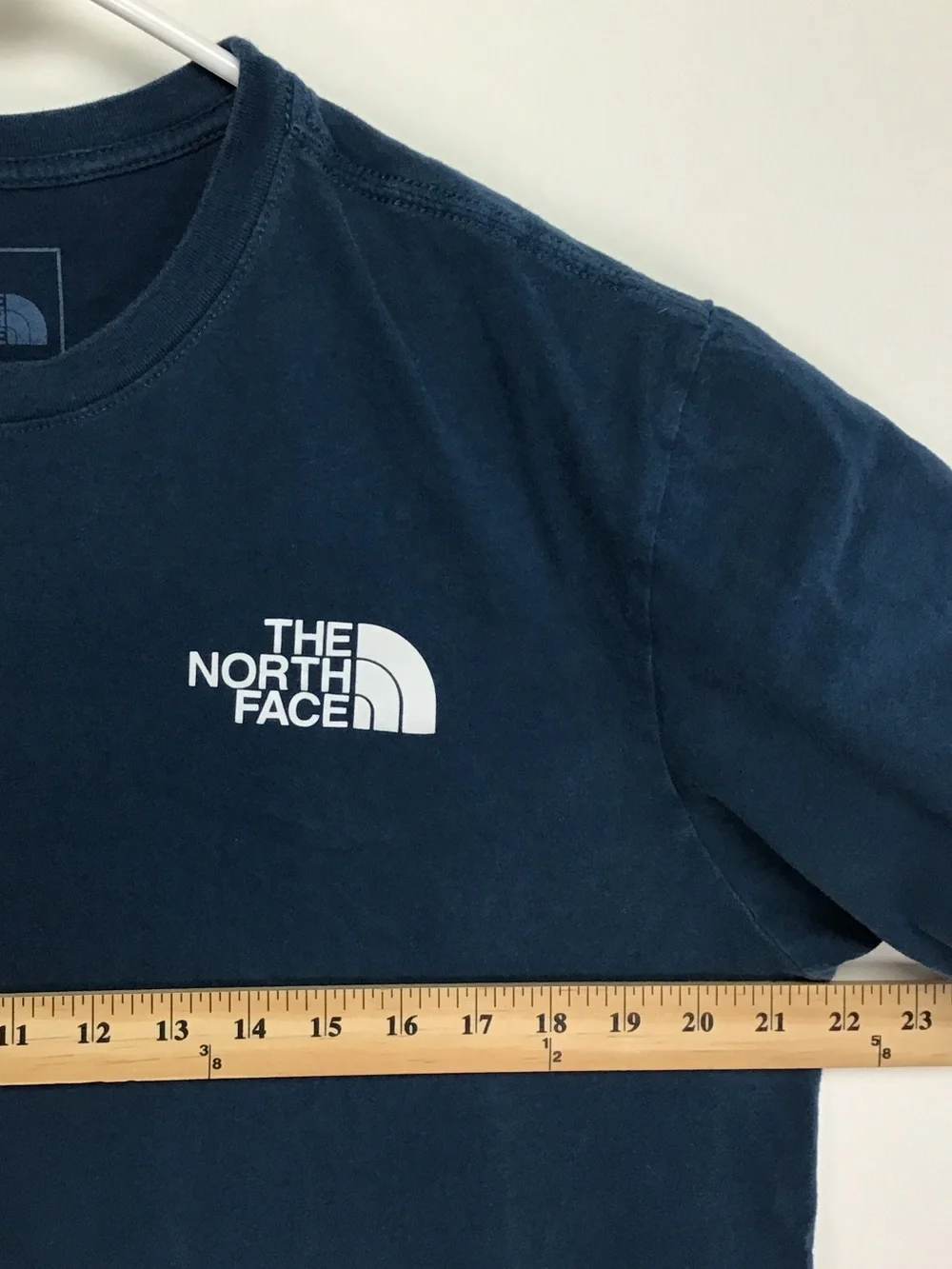 The North Face men’s short sleeve spellout tee shirt large